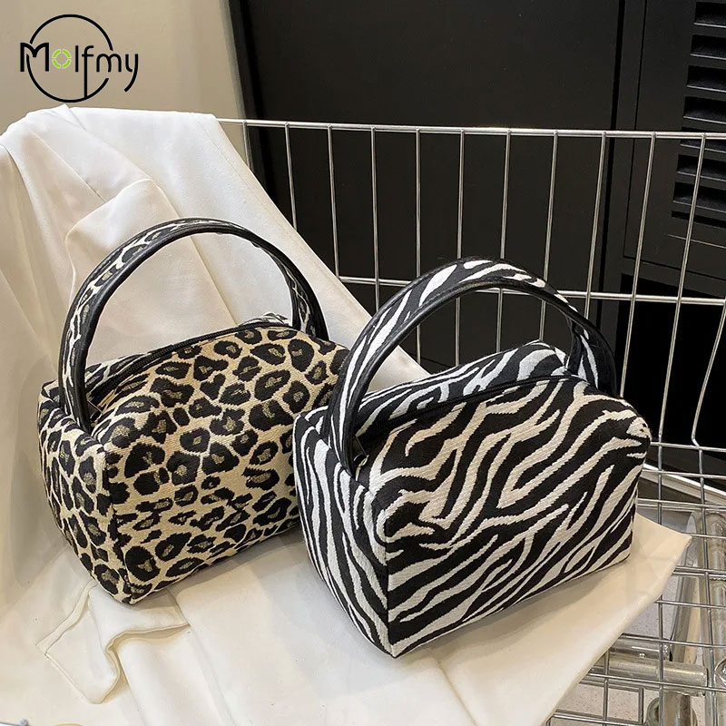 Leopard Makeup Bag Luxury  Lar - đánh giá và giá Luxury Skincare & Spa